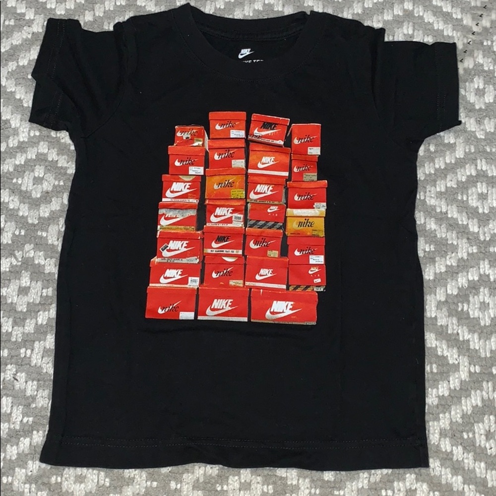 Nike sneaker box t-shirt